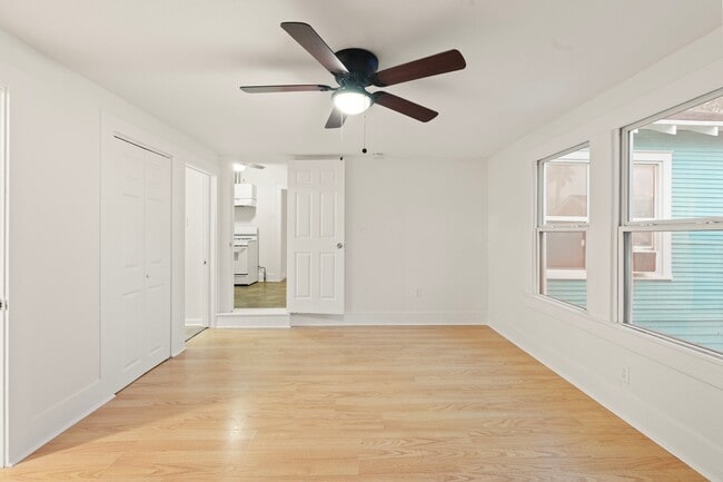 Photo - 4728 Avenue R 1/2