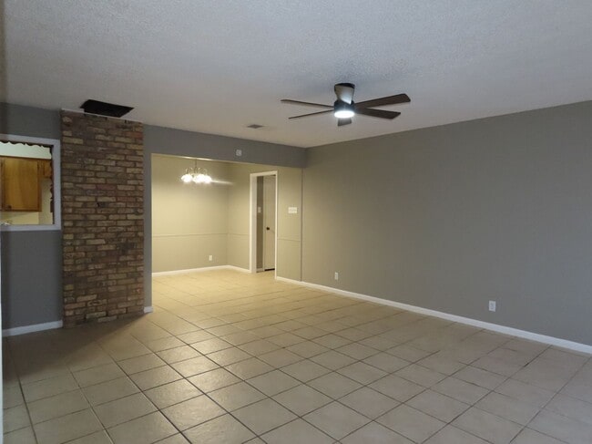 414 Muller Garden Rd