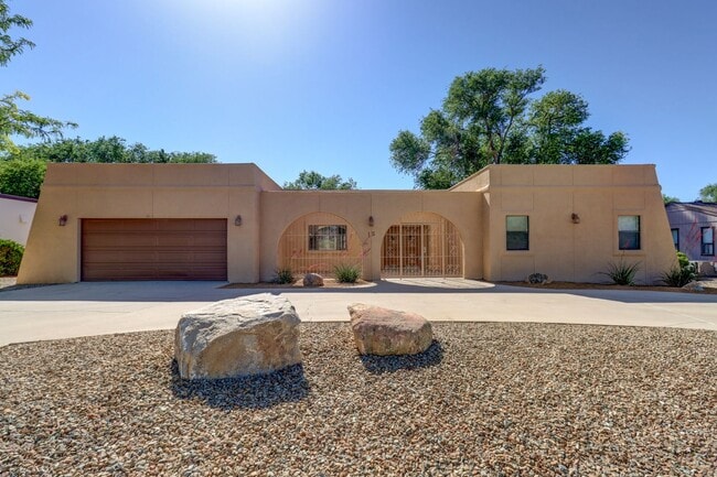 Home in Antelope Hills! - Home in Antelope Hills!