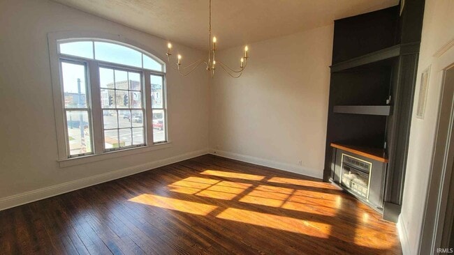 Building Photo - 103 S Main St Rental