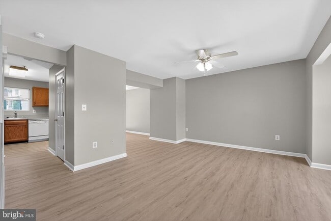 Building Photo - 4630 Warren Tree Way