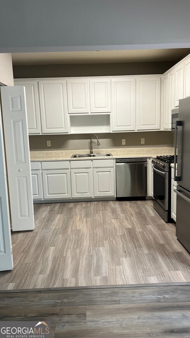 Photo - 4932 Antelope Cove