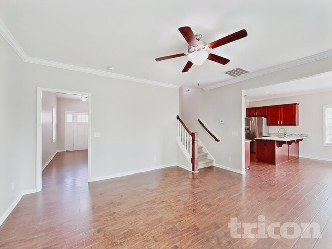 Photo - 877 Juno Dr