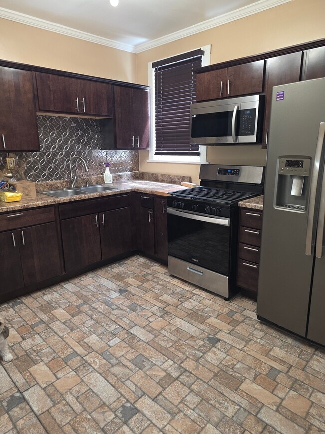 Photo - 7834 S Langley Ave Unidad 2nd fl