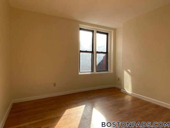 Photo - 313 Huntington Ave Unit 5C