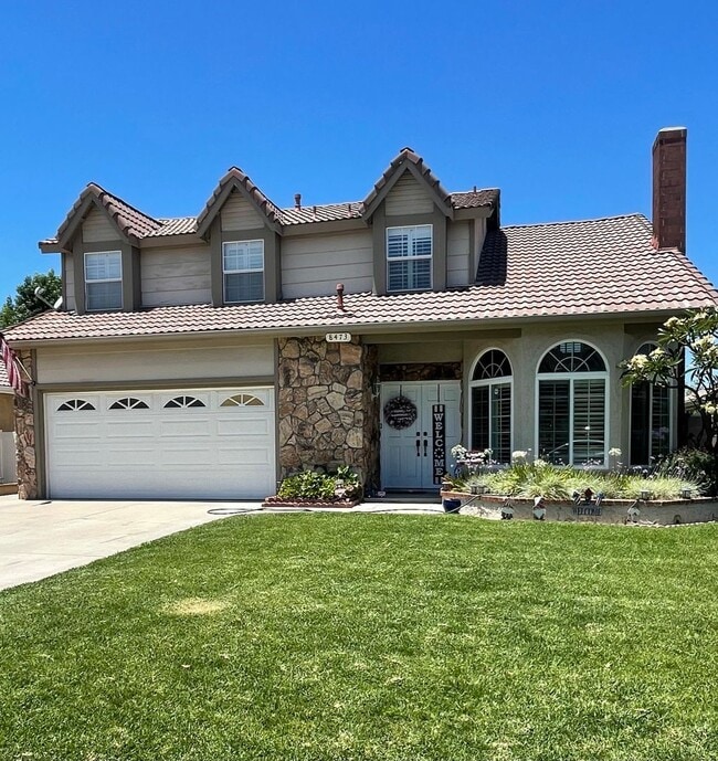 3 Bed 3 Bath + Loft Anaheim Hills - 3 Bed 3 Bath + Loft Anaheim Hills