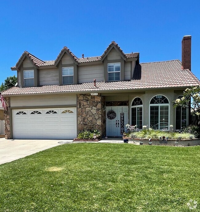 Building Photo - 3 Bed 3 Bath + Loft Anaheim Hills