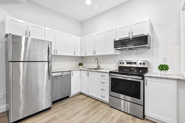 Photo - 224 Lebreton St N Unit 1