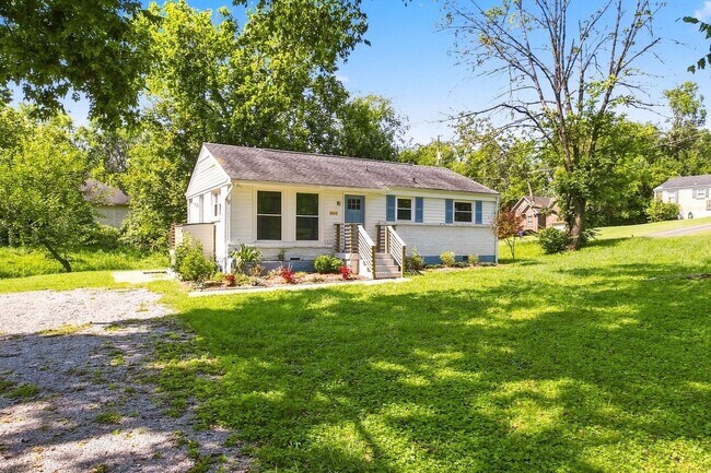 Photo - 800 Oak St
