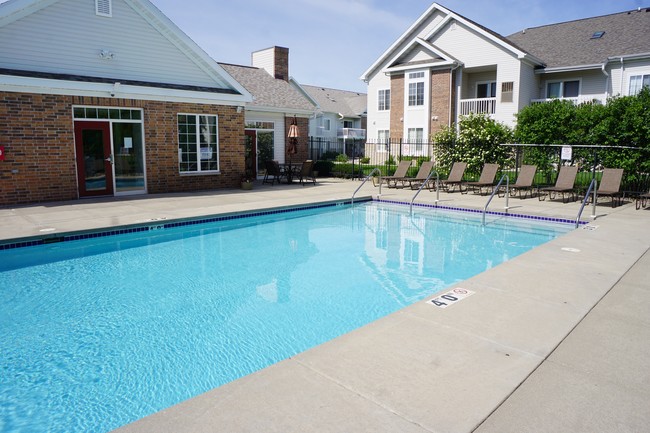 Pool - Shadow Creek & Stone Creek Apartments