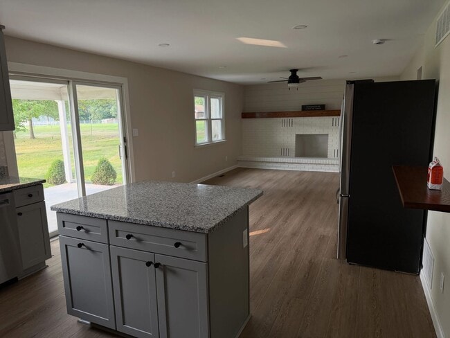 Photo - 223 Orchard Ln