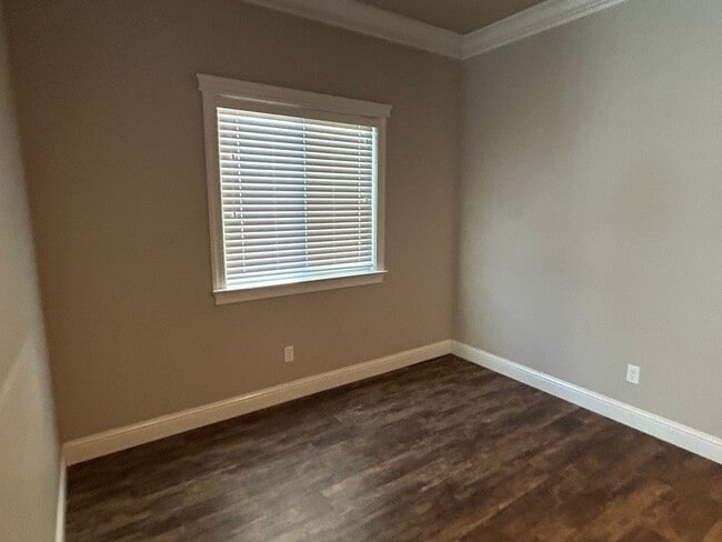 Photo - Townhouse for Rent in Anderson CA | Garage, Fenced Yard, Modern Upgrades