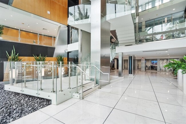 Photo - 2950 NE 188th St Unit 310