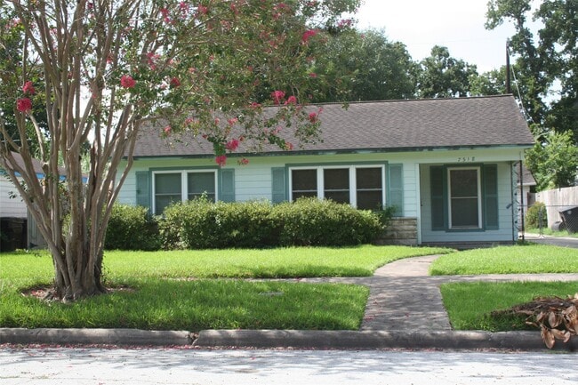 Building Photo - 7518 El Rancho St