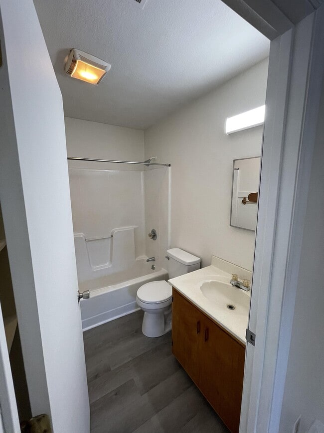 Photo - 914 Sparta Dr