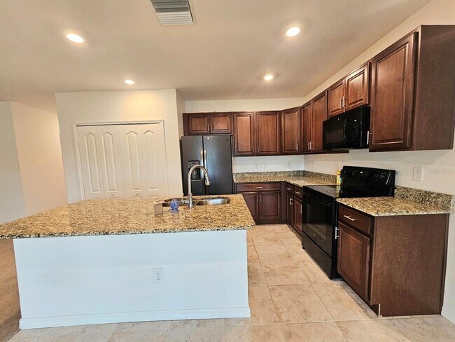 Photo - 3050 Beacon Dr