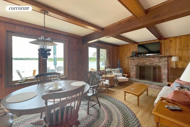 Photo - 260 Towd Point Rd