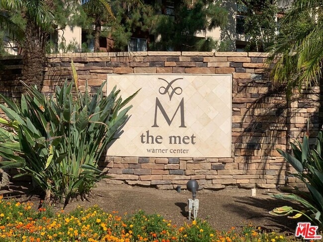 Building Photo - 5530 Owensmouth Ave Unit 108