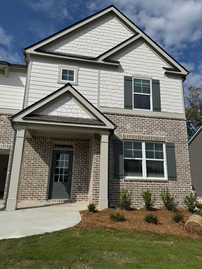 Photo - 121 Landsdowne Way SE