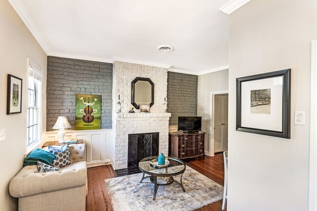 Photo - 545 E Congress St