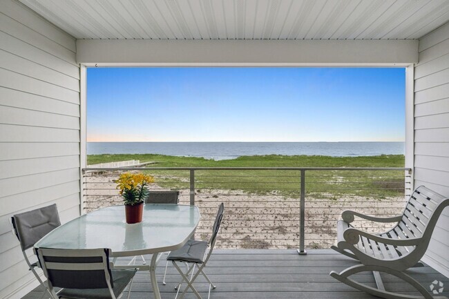 Building Photo - 473 Dune Rd Unit 6B Rental