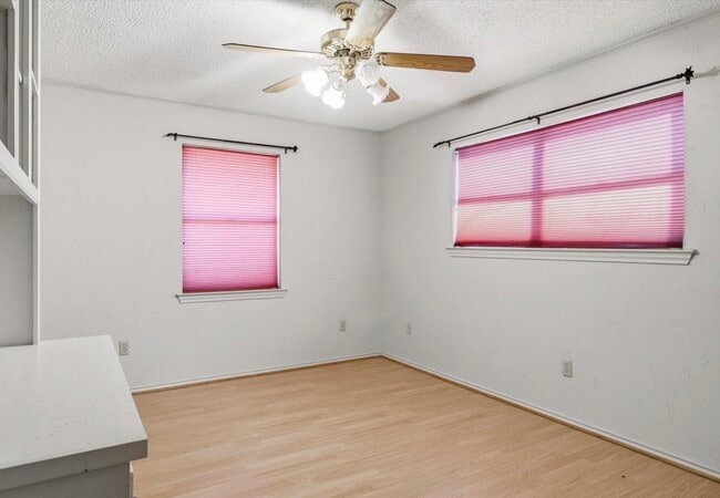 Photo - 716 S Houston St