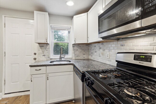 Photo - 1 br, 1 bath Triplex - 1707 N Gratz ST Unit A Unit A