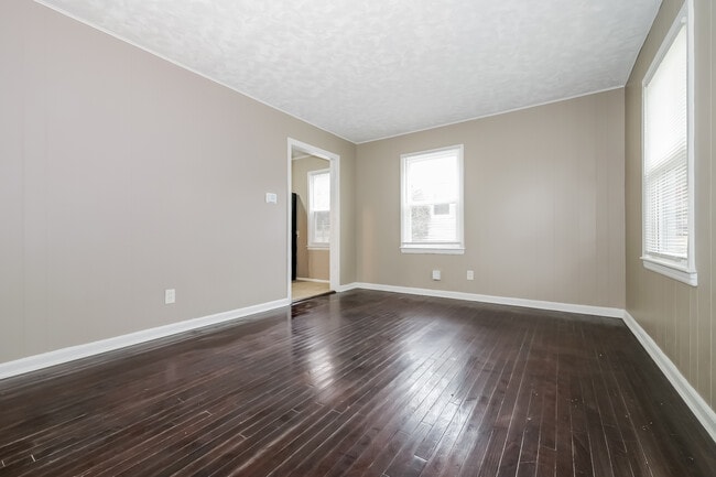 Photo - 1608 W Sheley Rd