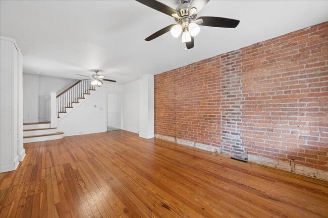 Photo - 346 Madison St