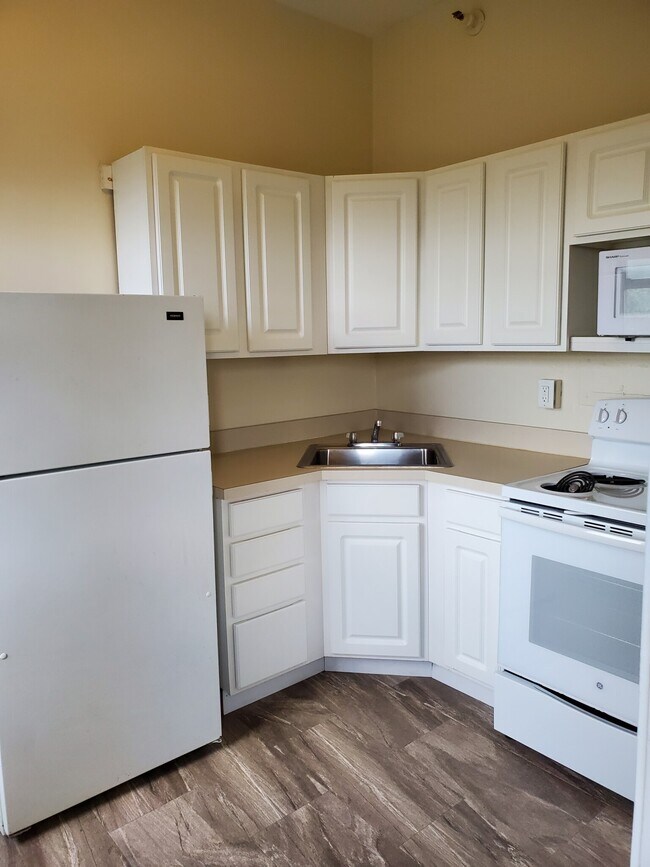 Photo - 1402 Beacon St