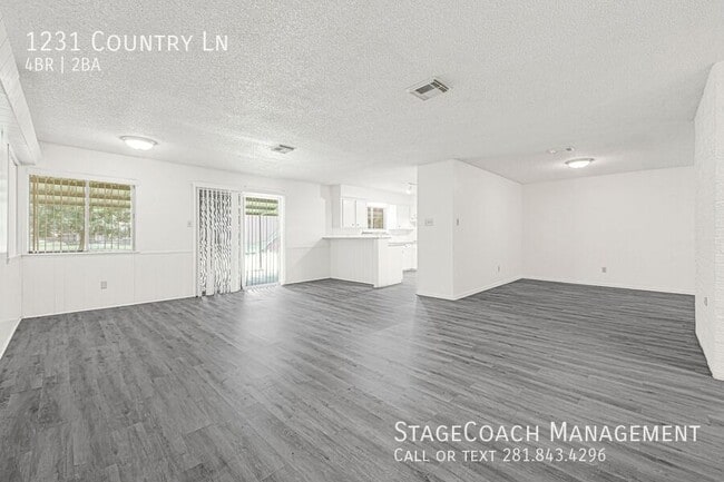 Photo - 1231 Country Ln