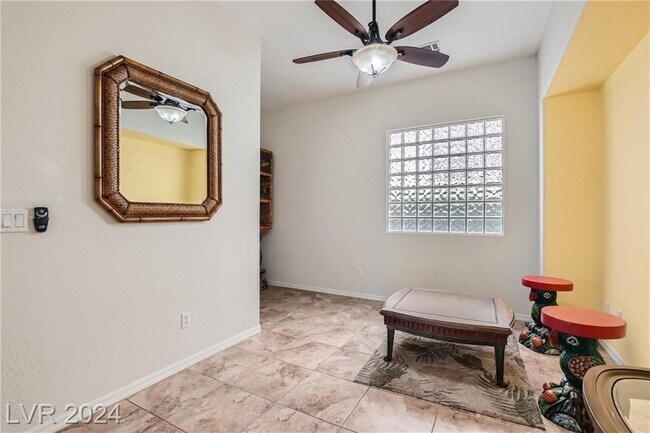 Photo - 348 Hanbury Manor Ln