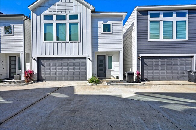 Photo - 107 W Whitney St