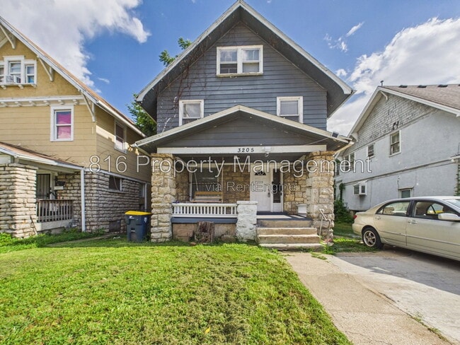 Building Photo - 3205 E 31st St