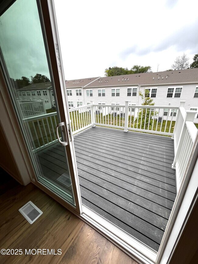 Photo - 14 Rothbury Ct