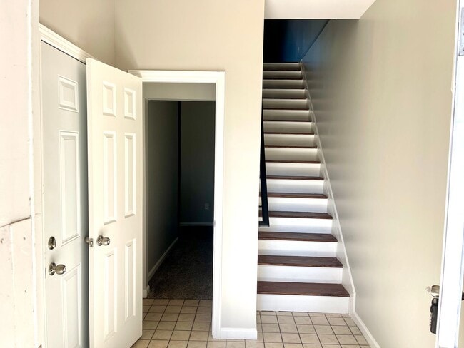 Photo - Welcome to this stunning 3-bedroom, 3-bathroom townhome located in the vibrant city of Atlanta, GA.