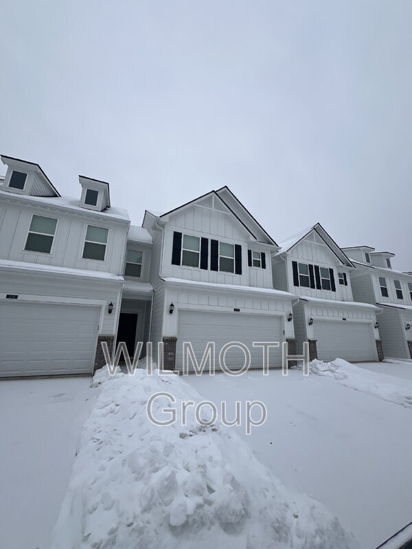 Building Photo - 7300 Shroyer Wy