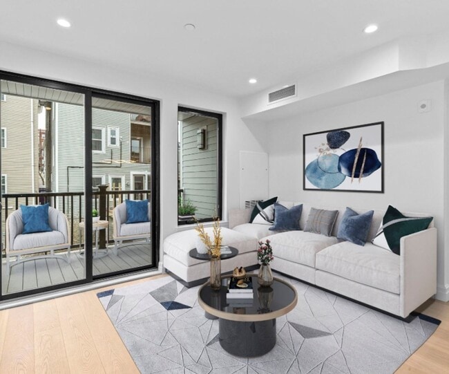 Building Photo - Gorgeous South Boston 1BR in elevator building - new construction in 2024