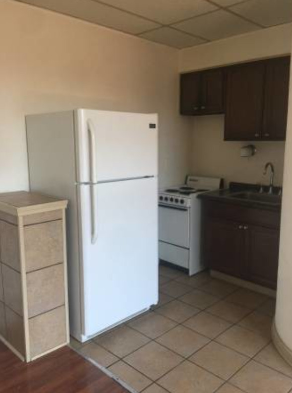 Building Photo - 2883 W Liberty Ave Rental