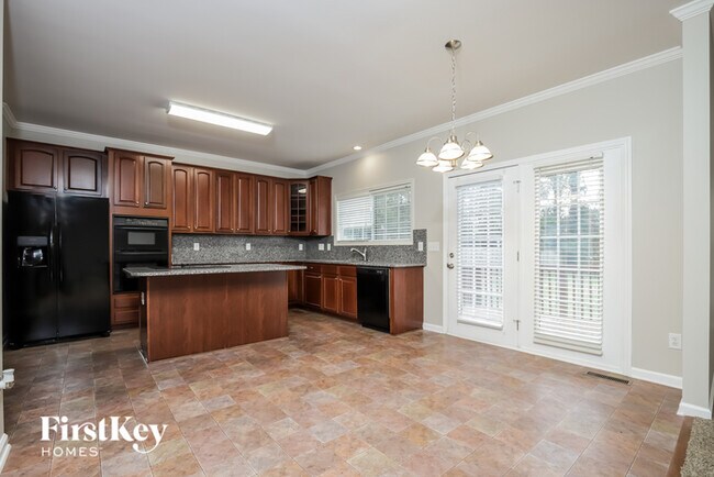 Photo - 2948 Logbridge Rd