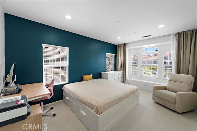 Photo - 15 Strawflower St