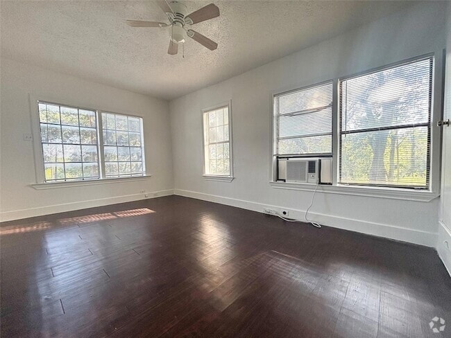 Building Photo - 3312 Oak Springs Dr Unit A Rental