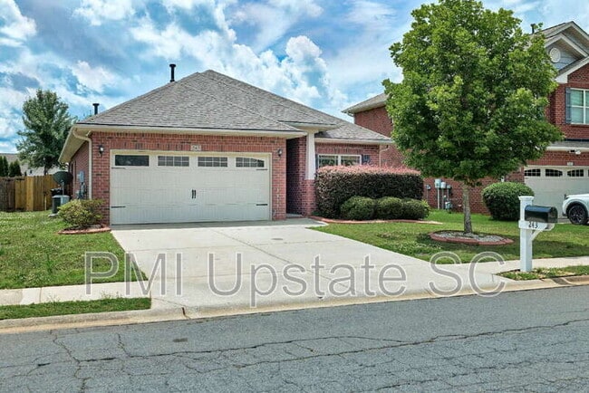 Photo - 243 Scottish Ave