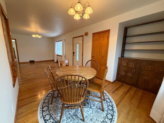 Photo - 181 W Custer Ave