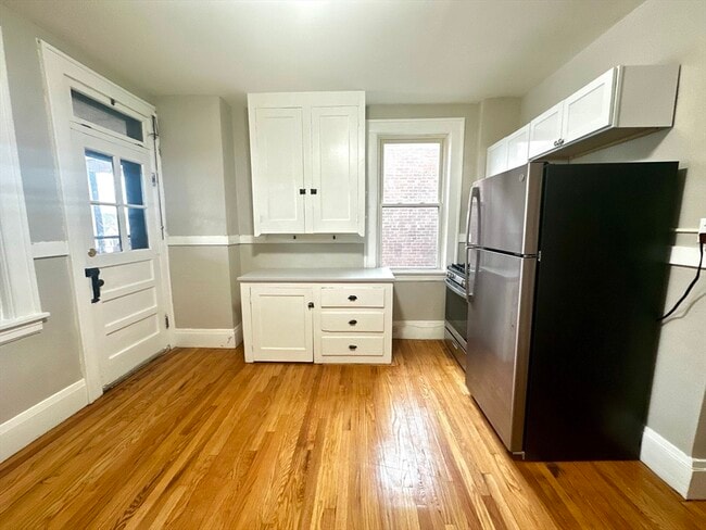 Photo - 589 Pleasant St Unidad 4R