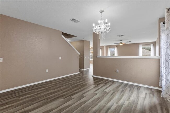 Photo - 5621 Abby Ann Ln