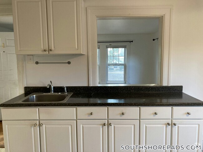 Building Photo - 13 Blanchard Rd Rental