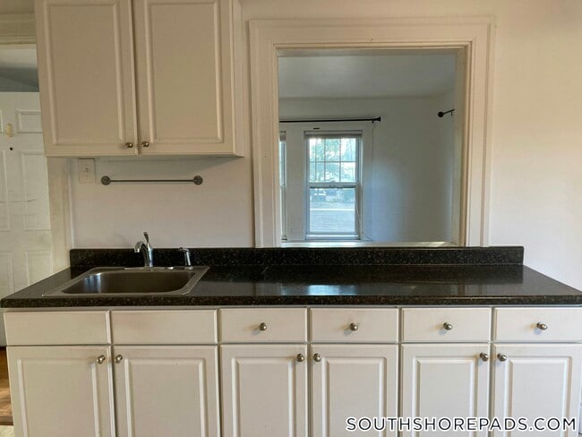 Photo - 13 Blanchard Rd Apartment Unit 4