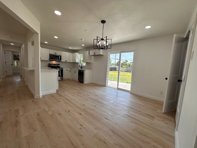 Building Photo - 11380 Lanewood Cir Rental