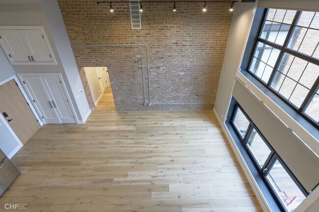 Photo - 729 N Sangamon St